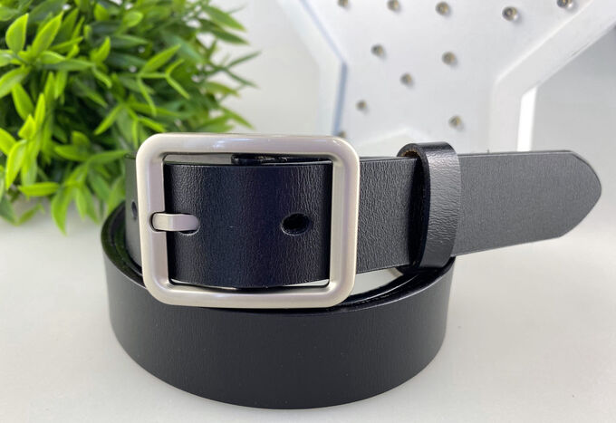 Кожаный или текстильный: какой ремень выбрать на лето-2024